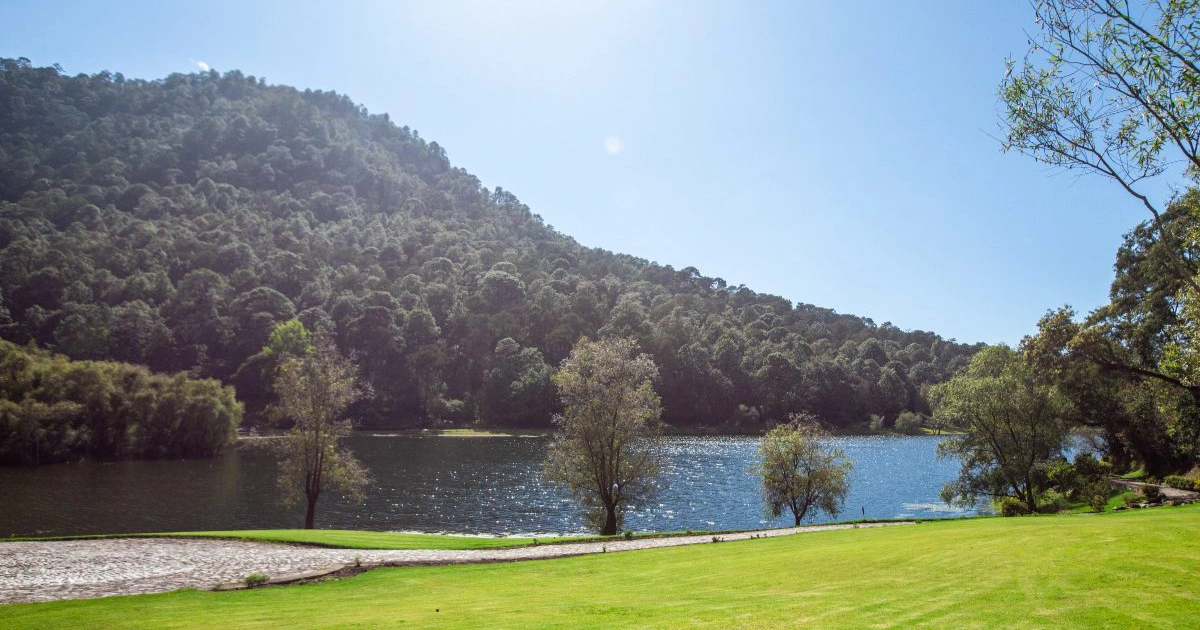 Sierra Lago