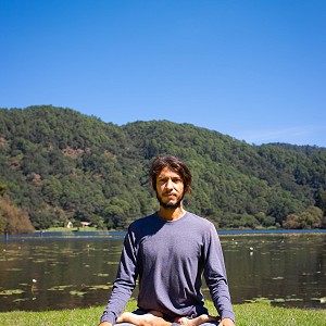 Introducción al Bienestar - Javier Alonso Hernandez - Profesor de Yoga