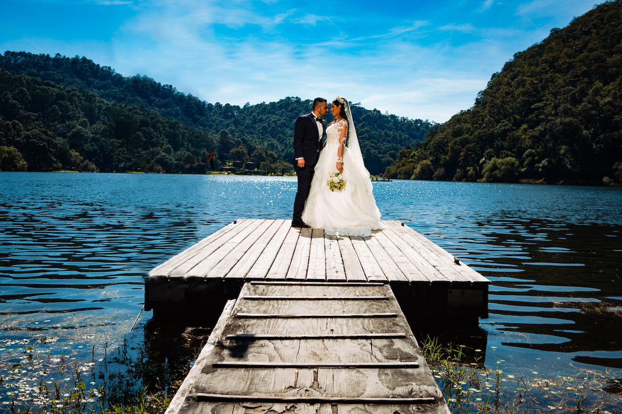 Wedding couple at Sierra Lago